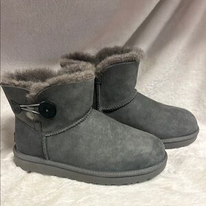 UGG Women's Grey Suede Ankle Boots